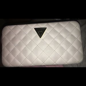 GUESS wallet